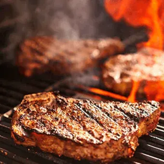 Cortes de carne a la parrilla para un evento